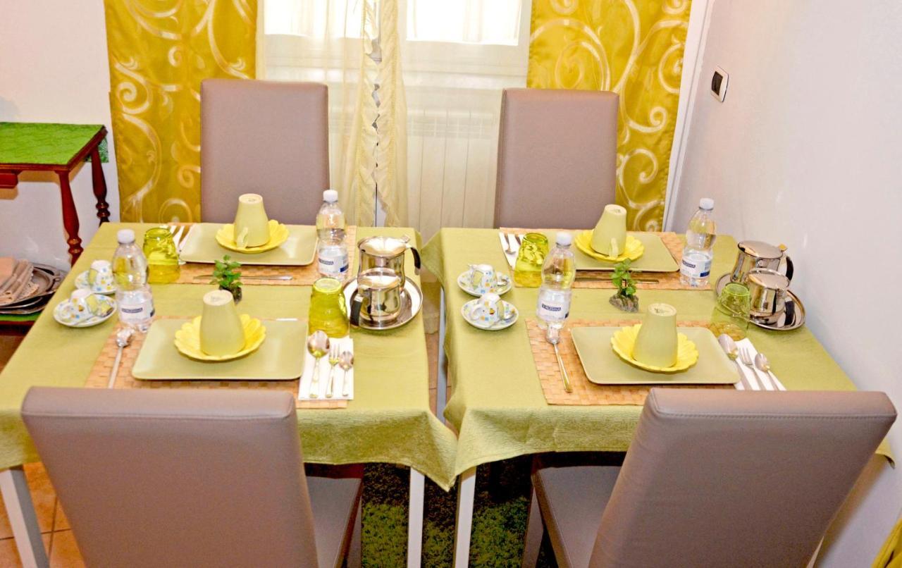 Bed & Breakfast A Castel Capuano Neapel Exterior foto